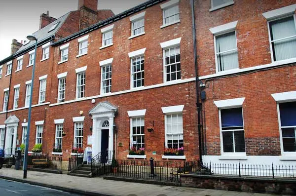 CES Leeds, instalaciones en Leeds