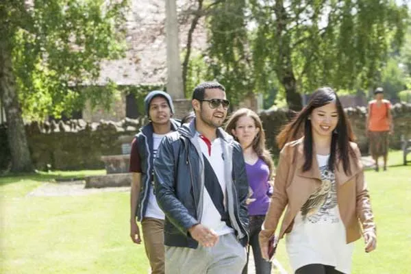 CES Oxford, instalaciones en Oxford