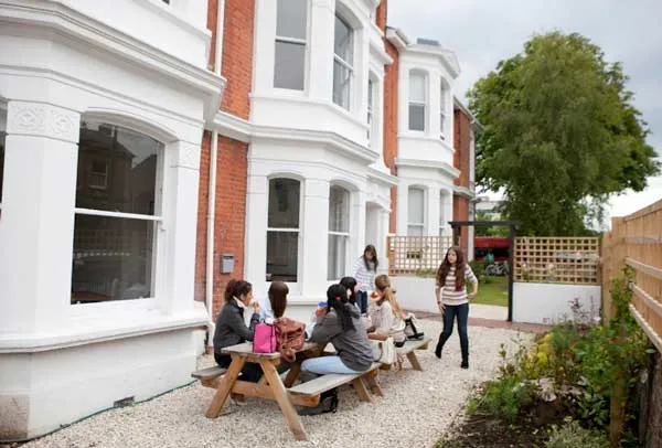 CES Worthing, instalaciones en Worthing (5)