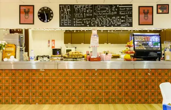 Delfin English School — instalaciones en Dublín (8)