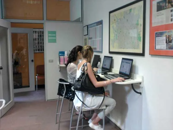 Linguadue, instalaciones en Milán (6)