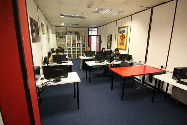 The English Studio — instalaciones en Dublín (4)