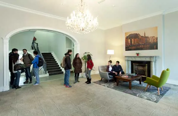 Atlas Language School — instalaciones en Dublín (6)