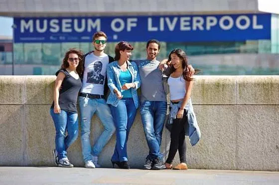 LILA — instalaciones en Liverpool (5)